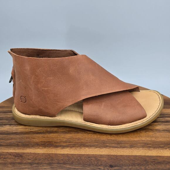 Born Sandals Women's 7 M Brown Leather Iwa Flat Back Zip Open Toe Cross Strap - Picture 1 of 8